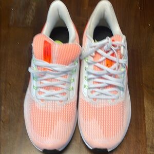 Stylish Pink and White Sneakers Nike J-334